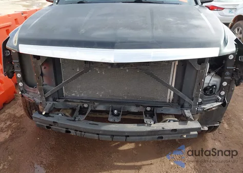 2015 Cadillac Escalade Premium z USA, uszkodzony, nr VIN 1GYS4CKJ1FR179412